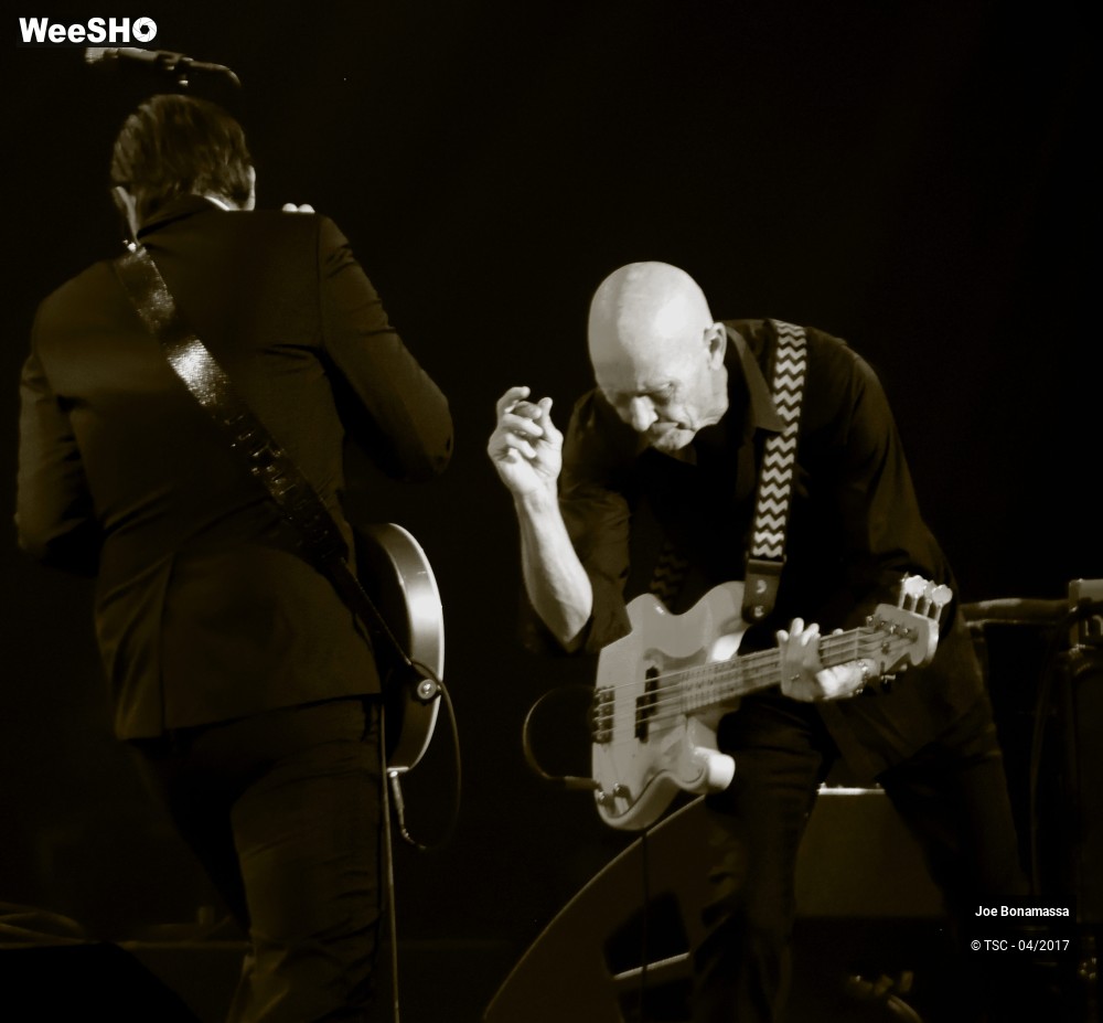 12/20 photos du spectacle Joe Bonamassa