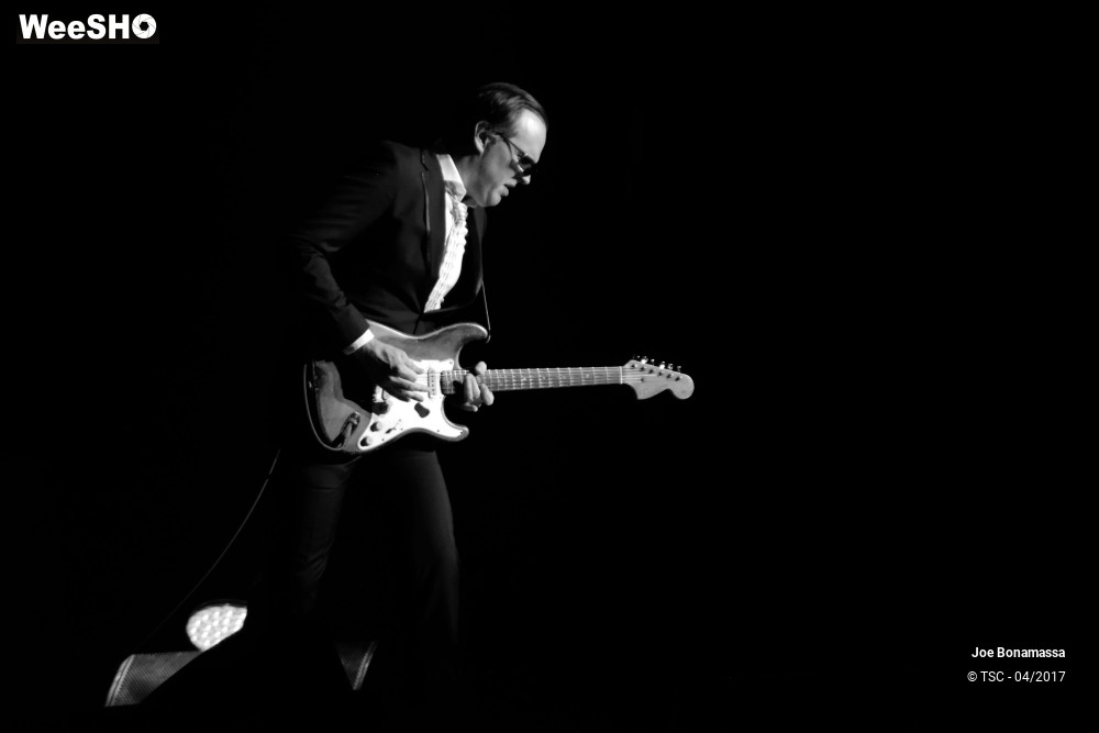 18/20 photos du spectacle Joe Bonamassa
