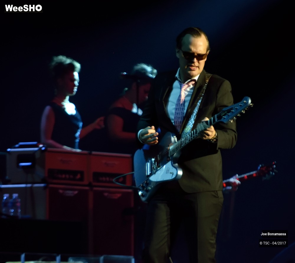 19/20 photos du spectacle Joe Bonamassa