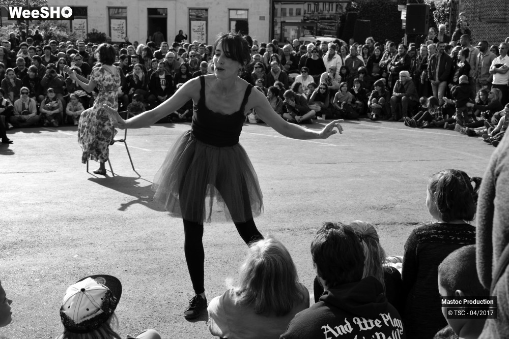 21/30 photos du spectacle Ca va valser !
