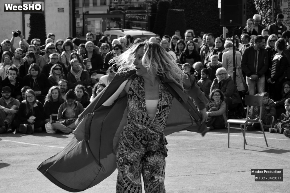 27/30 photos du spectacle Ca va valser !