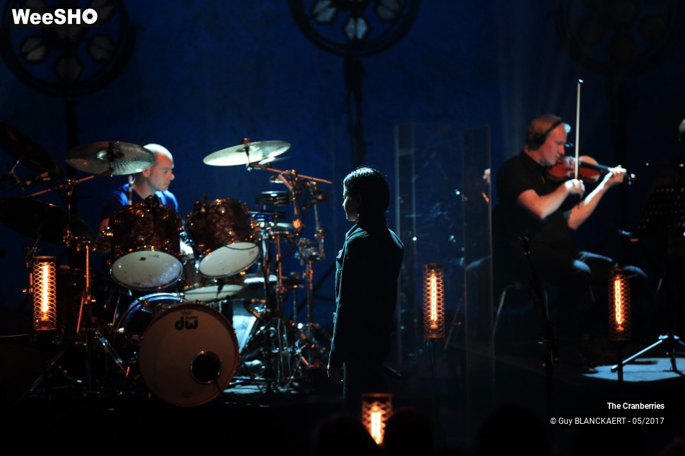 4/10 photos du spectacle The Cranberries