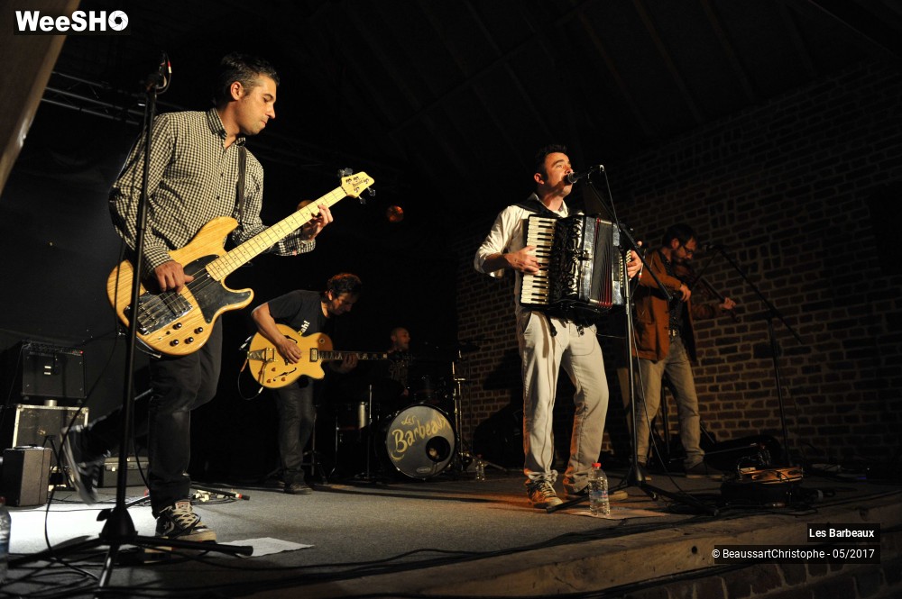 10/32 photos du spectacle Les Barbeaux