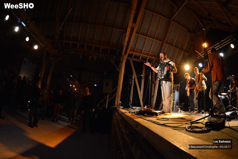 32/32 photos du spectacle Les Barbeaux
