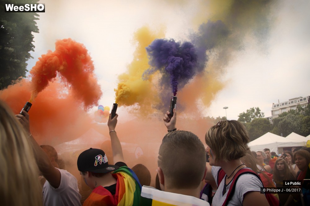 2/48 photos du spectacle Gay Pride
