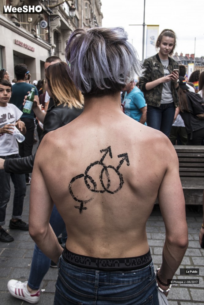 6/48 photos du spectacle Gay Pride