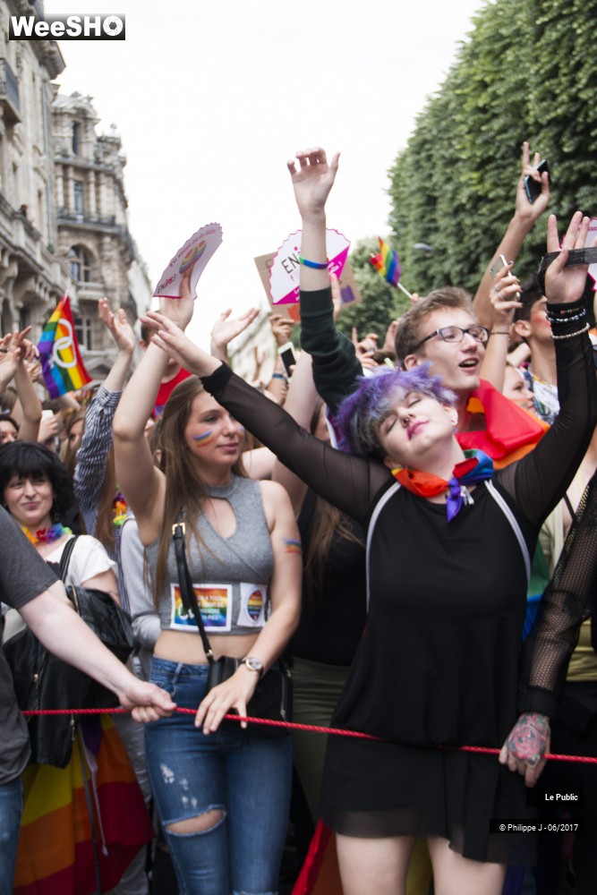 16/48 photos du spectacle Gay Pride