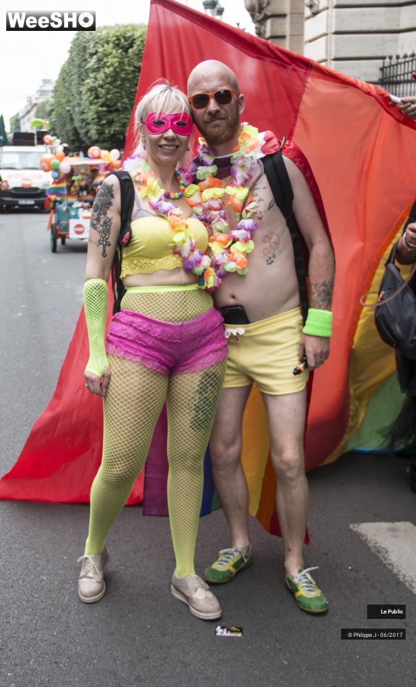 20/48 photos du spectacle Gay Pride