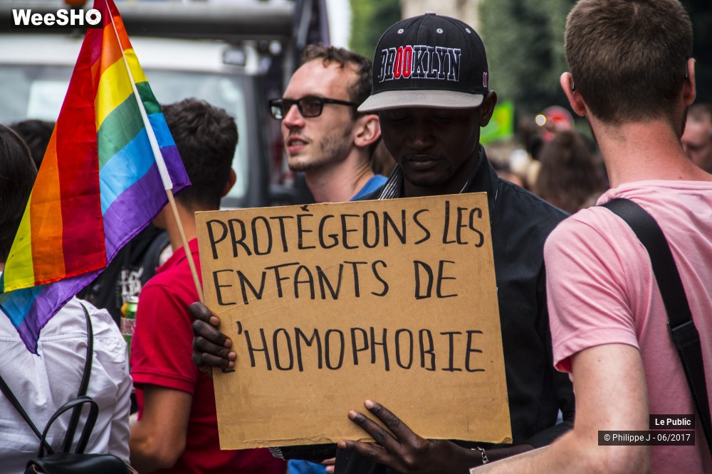 26/48 photos du spectacle Gay Pride