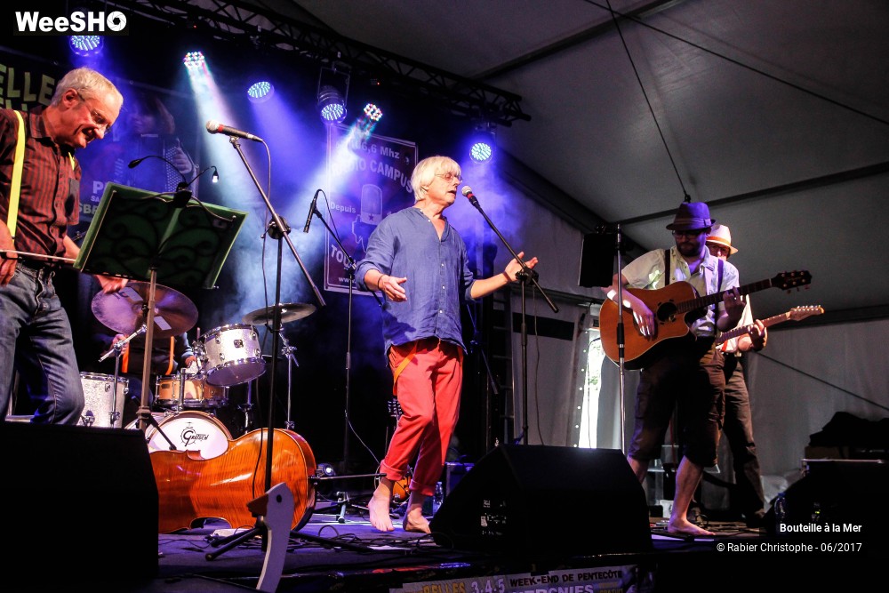 21/24 photos du spectacle Bouteille à la Mer