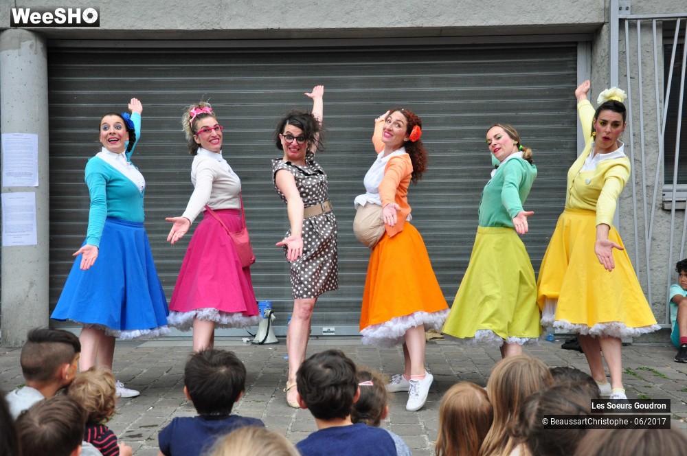 31/51 photos du spectacle Les Soeurs Goudron