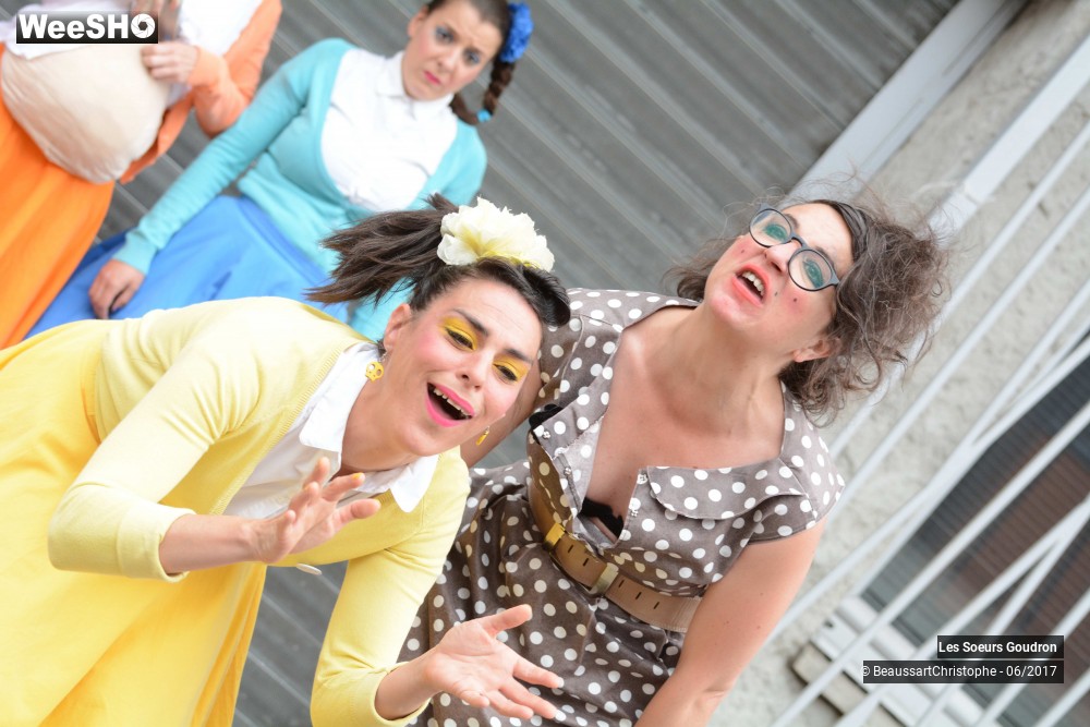 32/51 photos du spectacle Les Soeurs Goudron