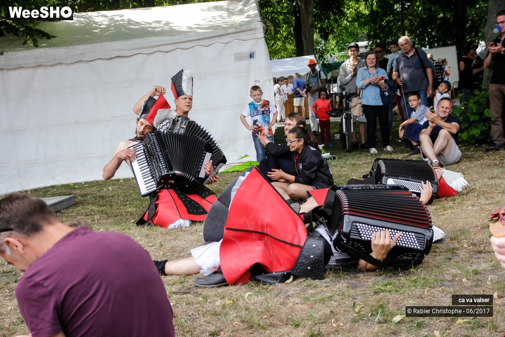 29/42 photos du spectacle ca va valser
