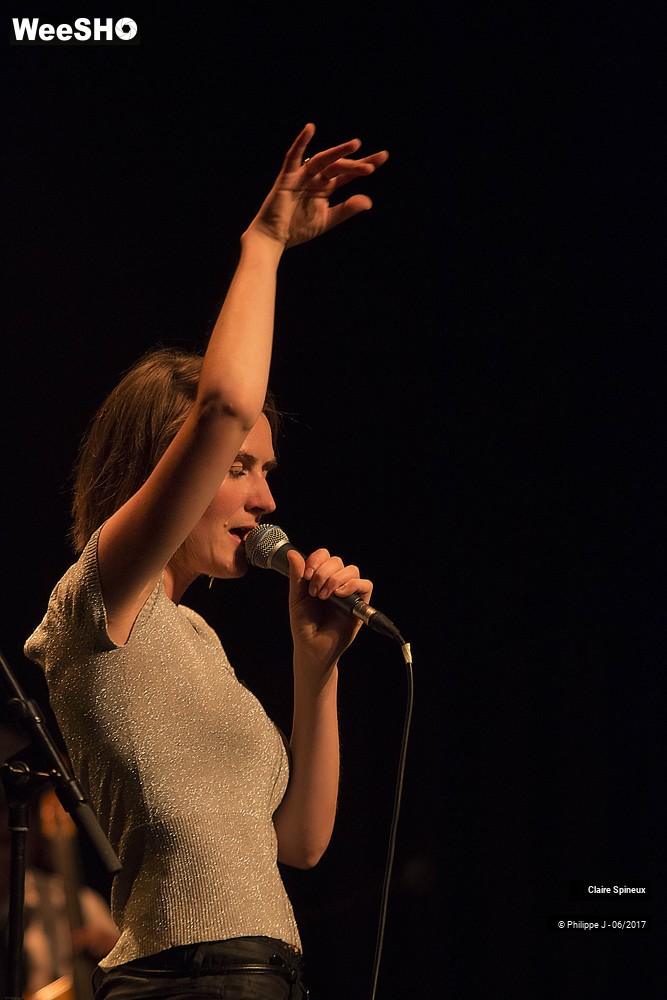2/9 photos du spectacle Claire Spineux