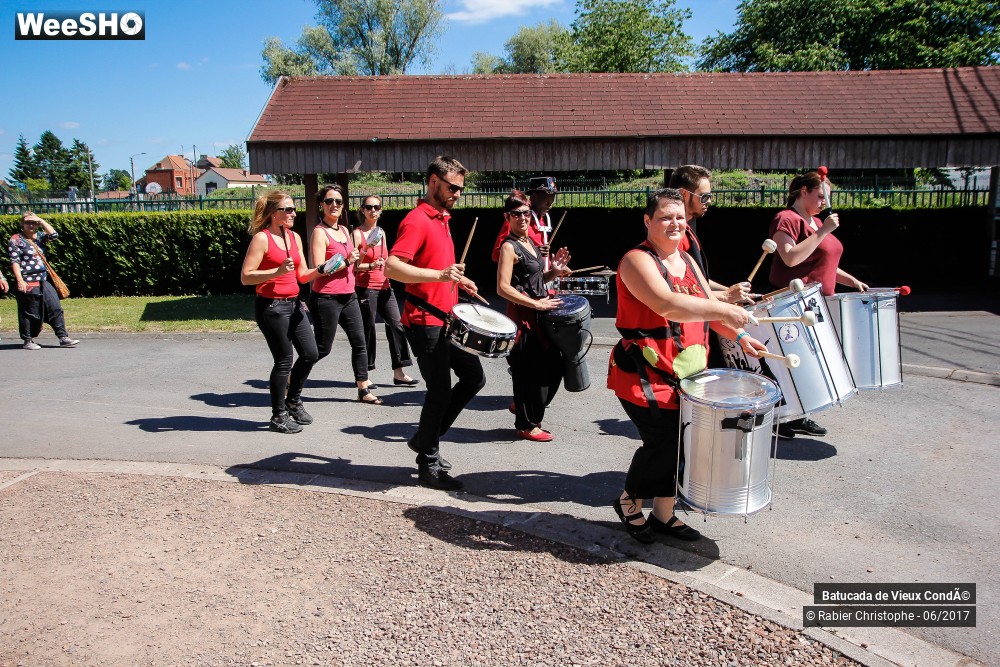 15/25 photos du spectacle batucada de vieux conde