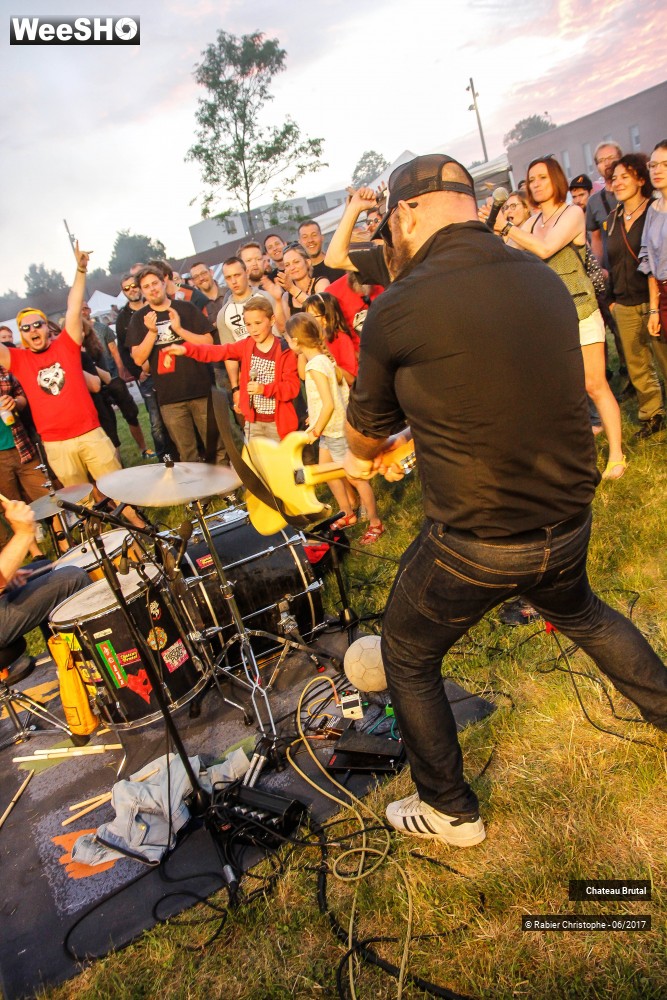 2/46 photos du spectacle Chateau Brutal