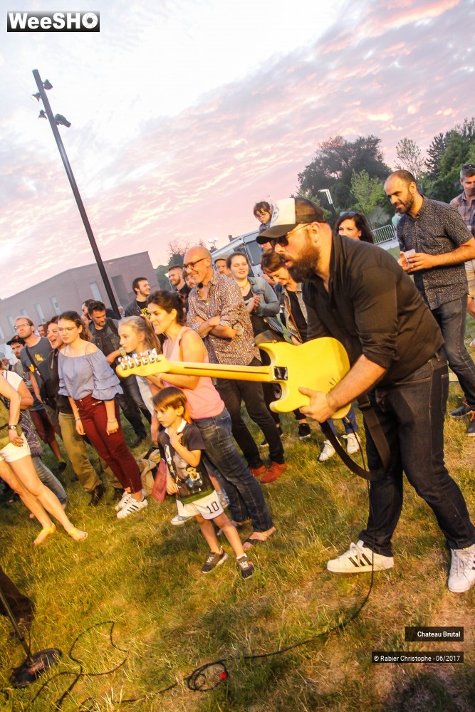 4/46 photos du spectacle Chateau Brutal