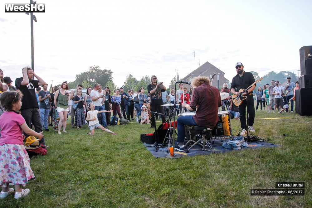 9/46 photos du spectacle Chateau Brutal