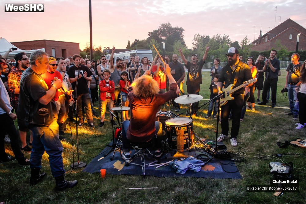 15/46 photos du spectacle Chateau Brutal