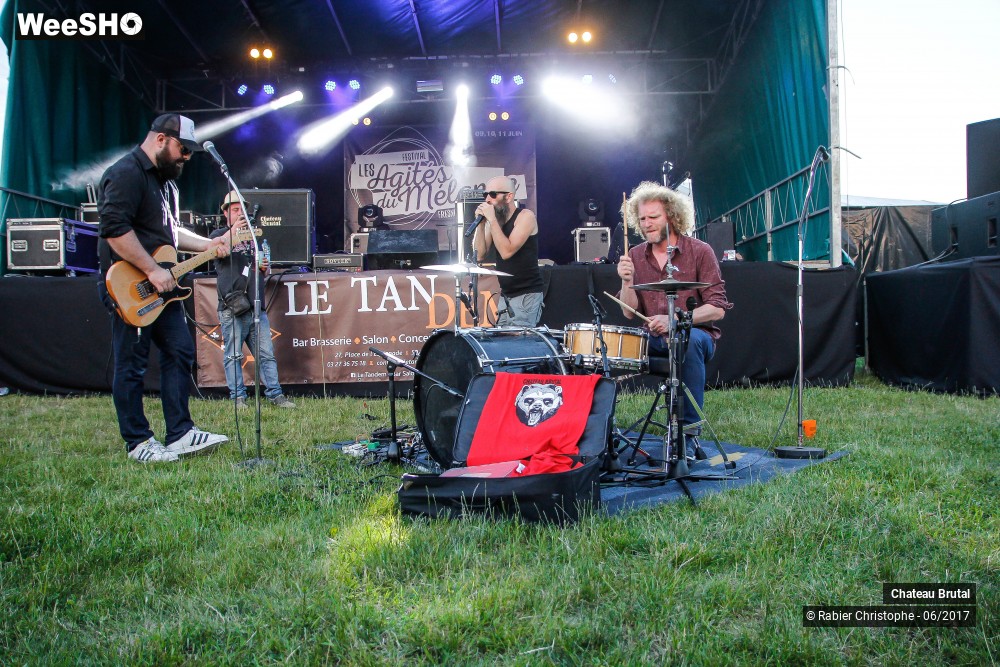 32/46 photos du spectacle Chateau Brutal