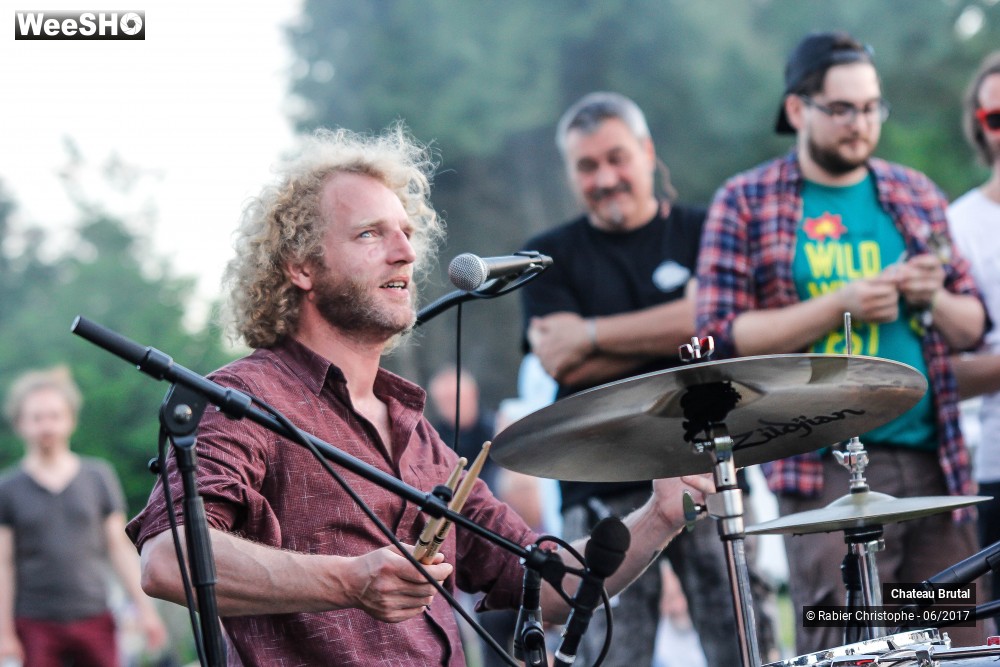 37/46 photos du spectacle Chateau Brutal