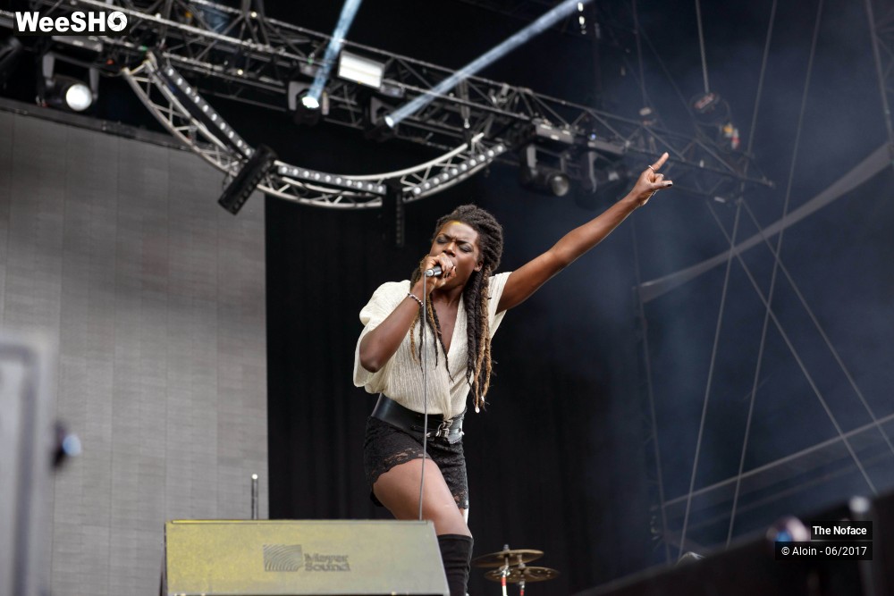 6/12 photos du spectacle The Noface