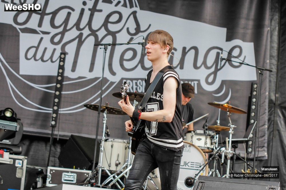 17/51 photos du spectacle Manukeen