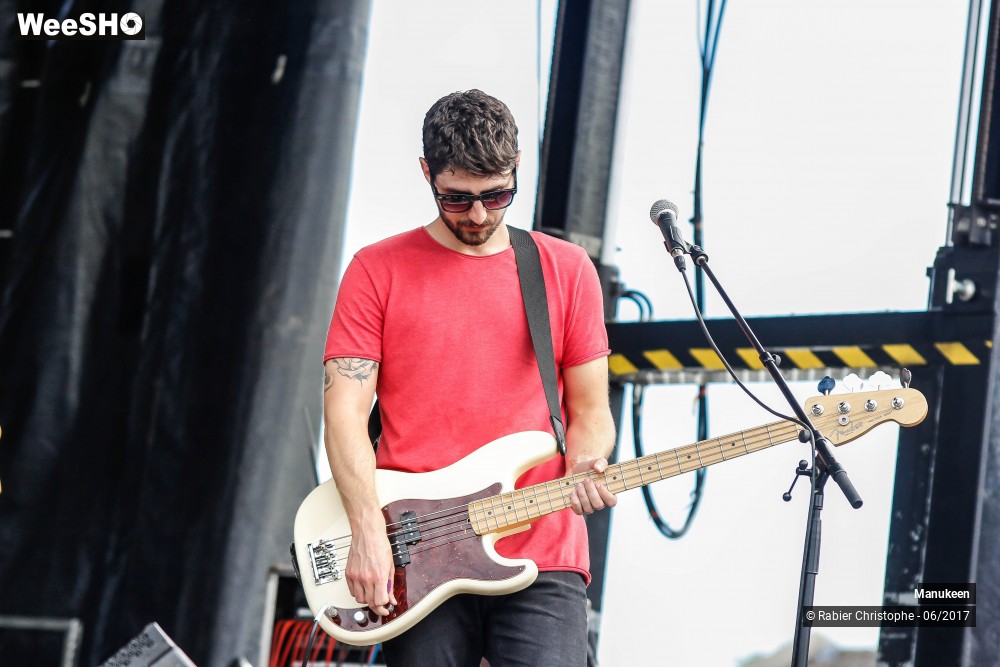 20/51 photos du spectacle Manukeen