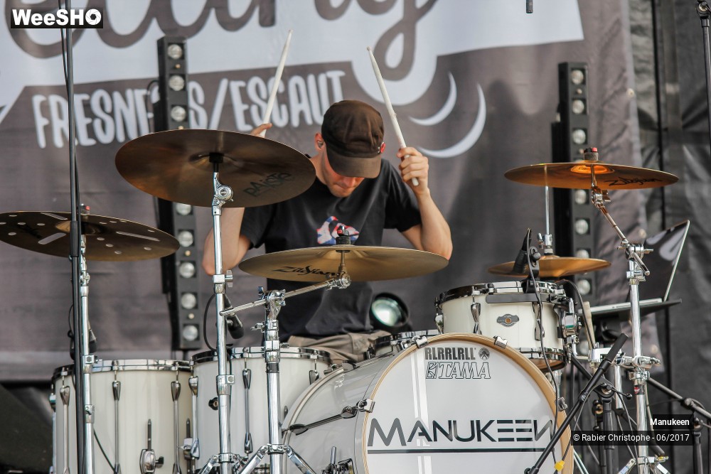 22/51 photos du spectacle Manukeen