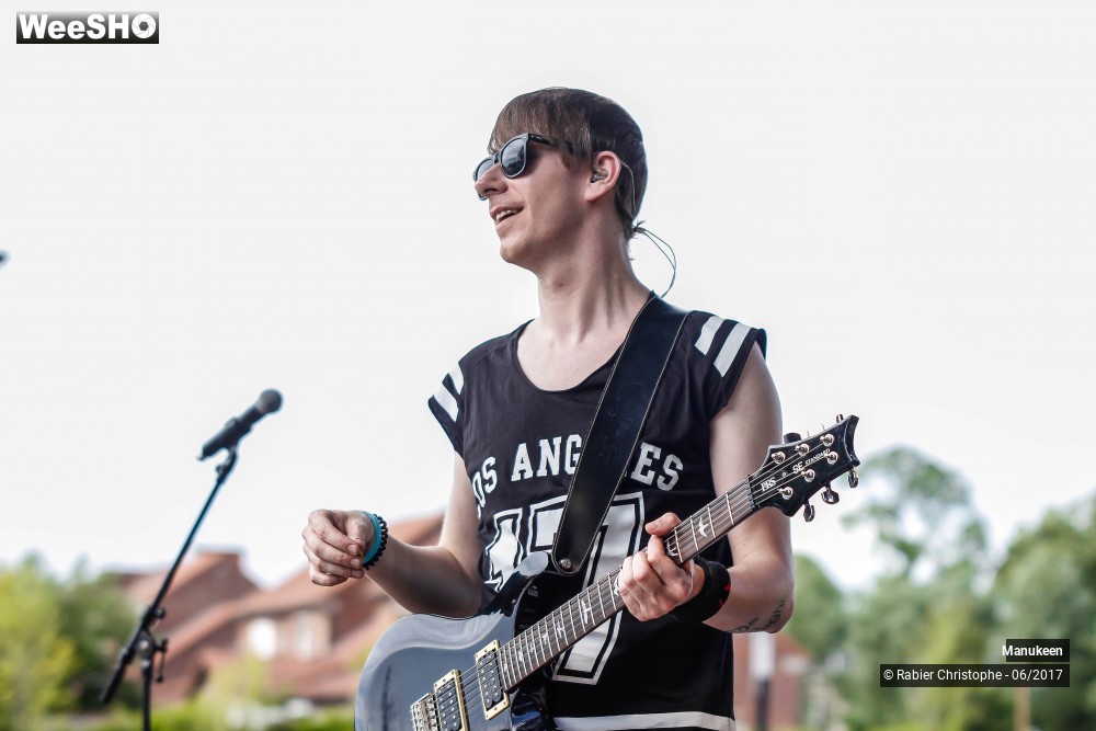 24/51 photos du spectacle Manukeen