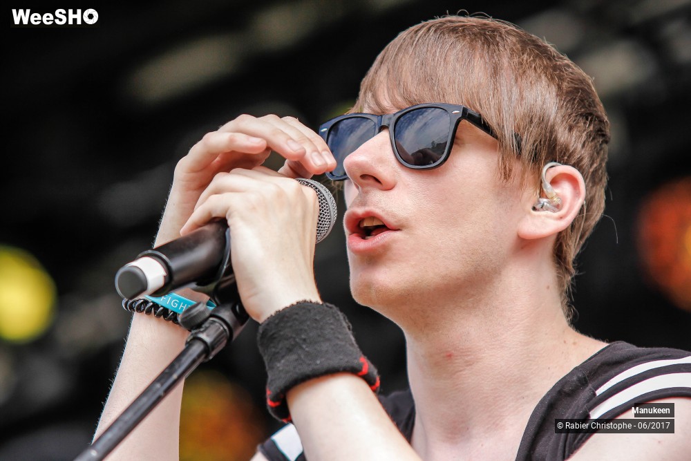 25/51 photos du spectacle Manukeen