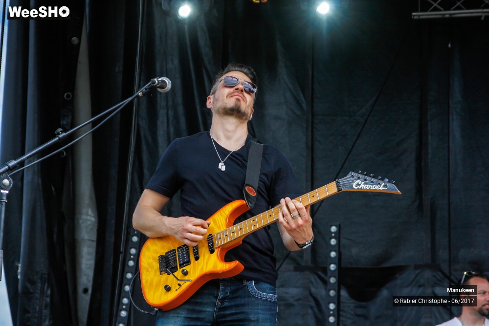 30/51 photos du spectacle Manukeen