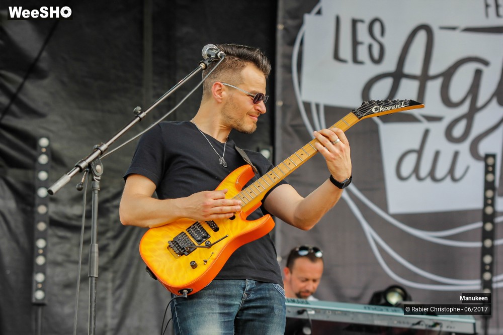 34/51 photos du spectacle Manukeen