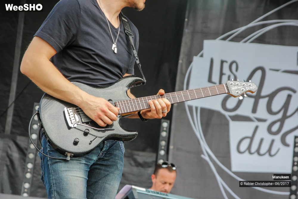 36/51 photos du spectacle Manukeen