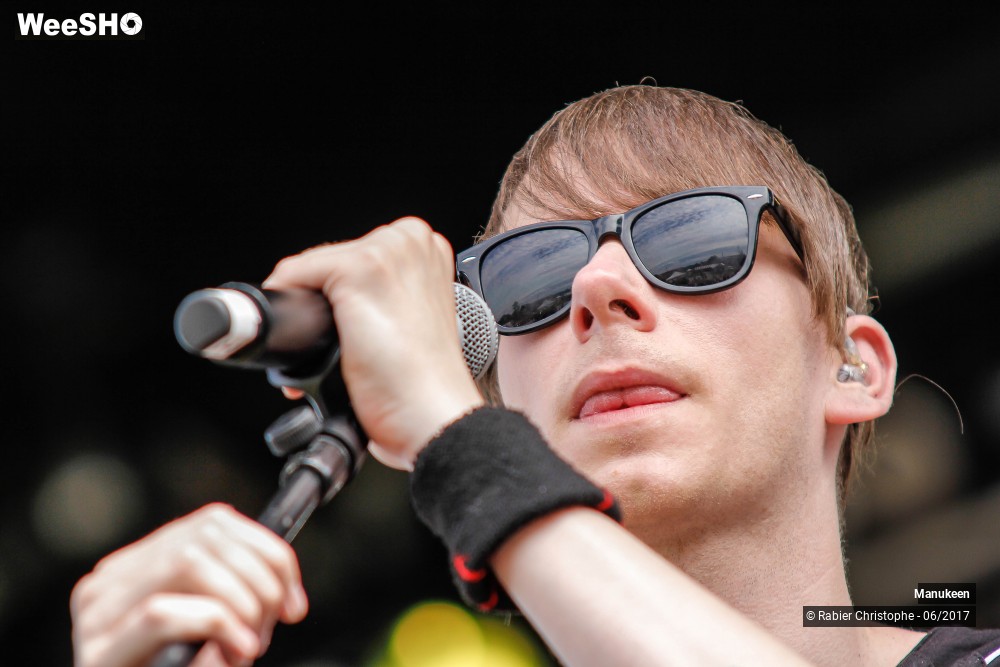 47/51 photos du spectacle Manukeen