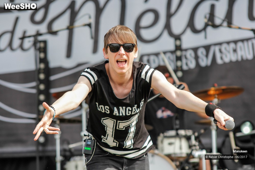 50/51 photos du spectacle Manukeen