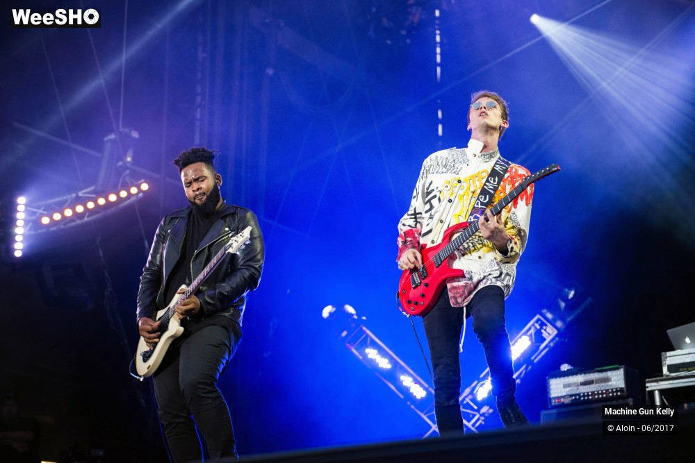2/12 photos du spectacle Machine Gun Kelly
