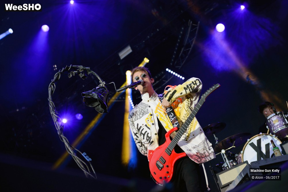 3/12 photos du spectacle Machine Gun Kelly