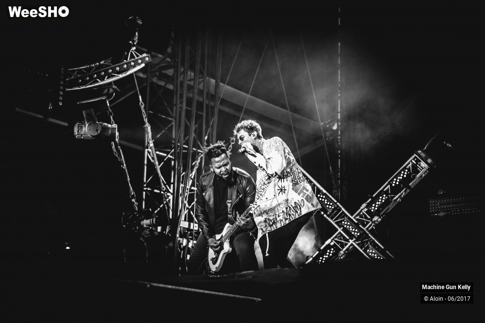 4/12 photos du spectacle Machine Gun Kelly