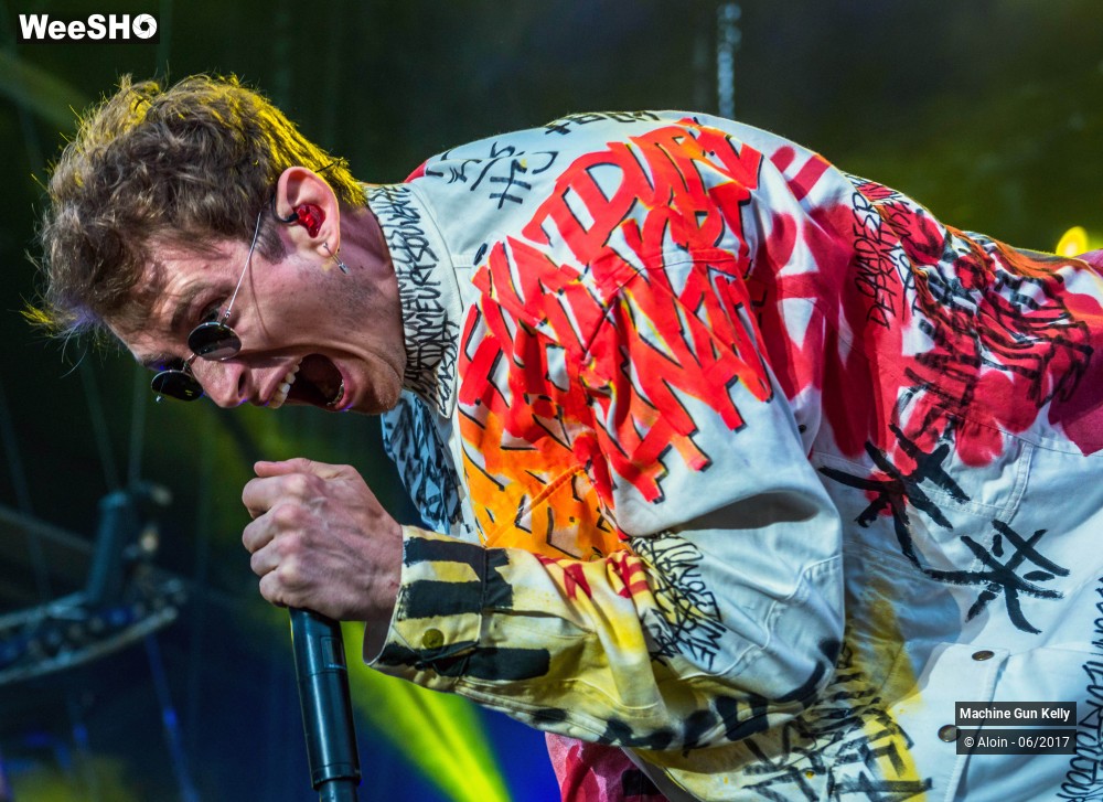 11/12 photos du spectacle Machine Gun Kelly