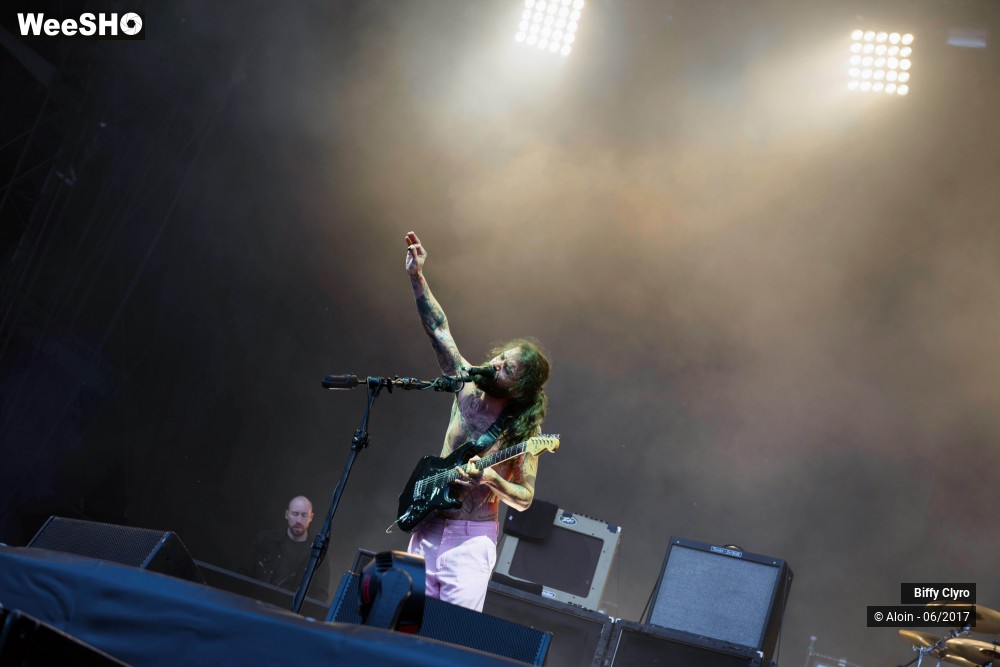 3/8 photos du spectacle Biffy Clyro