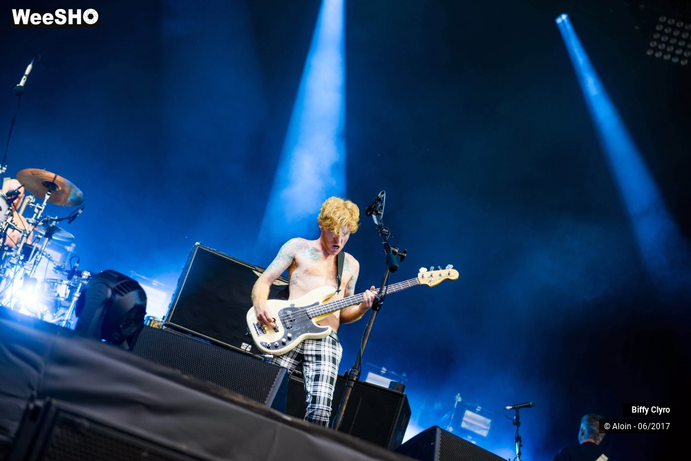 5/8 photos du spectacle Biffy Clyro
