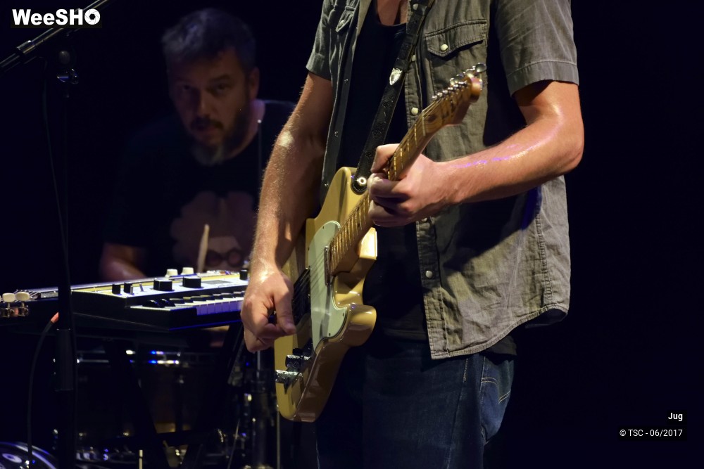 12/32 photos du spectacle Jug