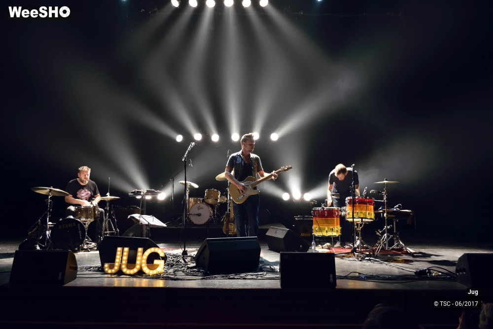 16/32 photos du spectacle Jug