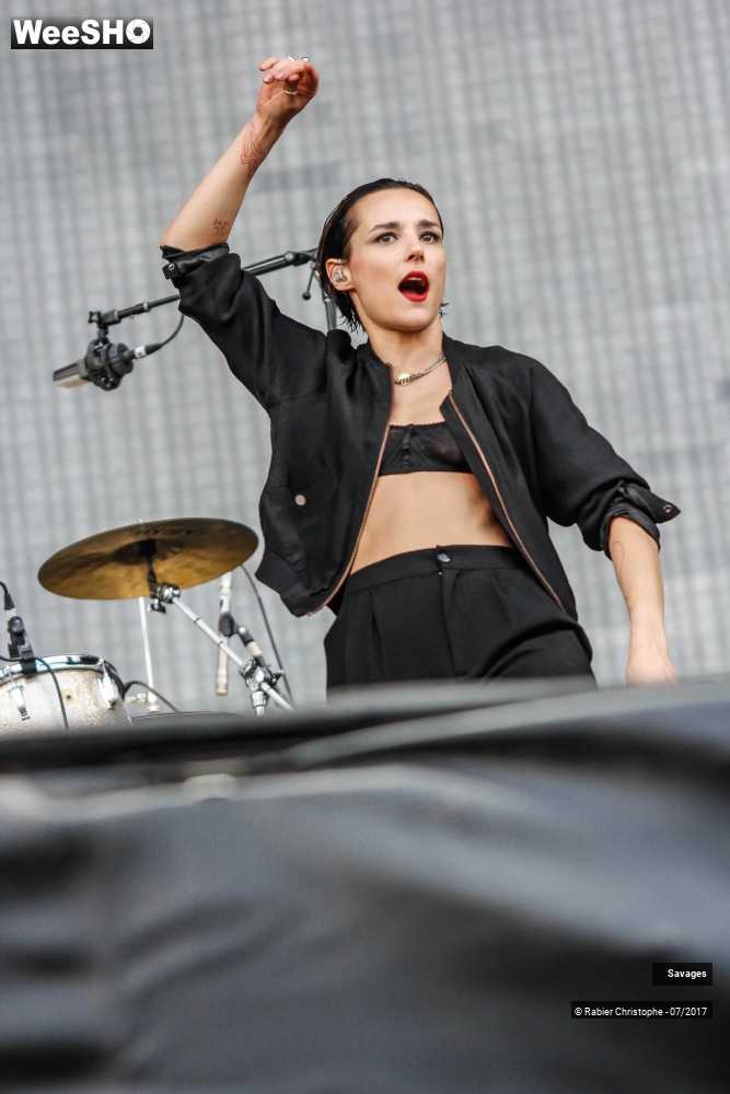 3/44 photos du spectacle Savages