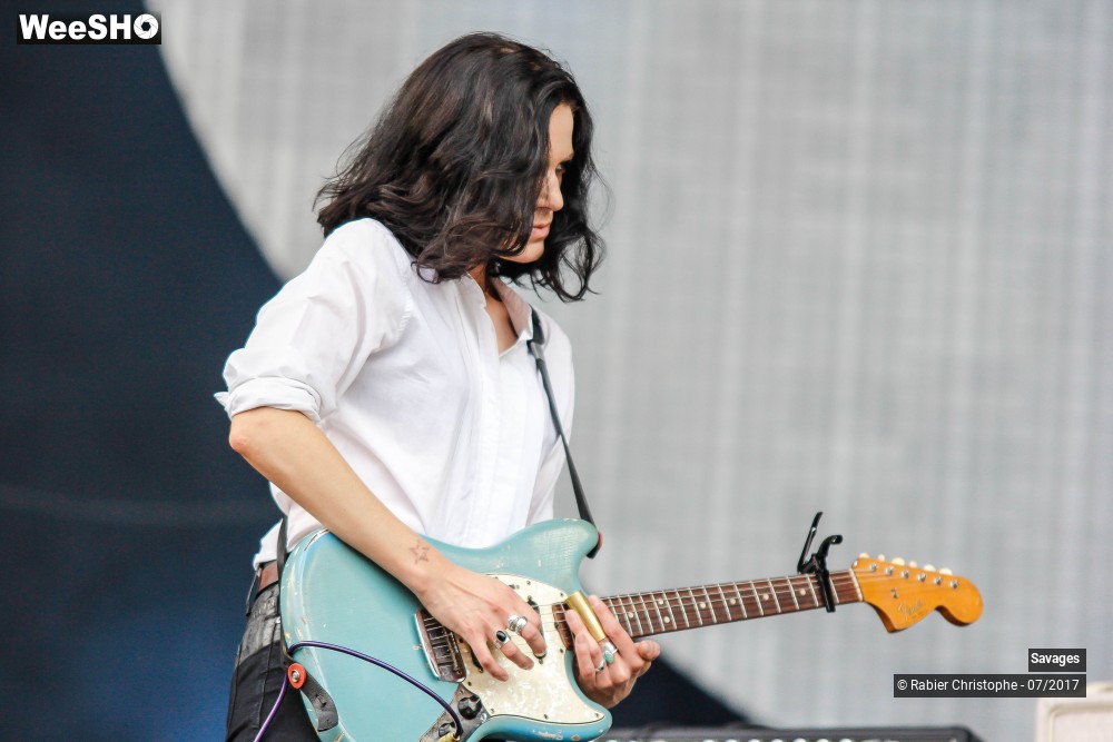 10/44 photos du spectacle Savages