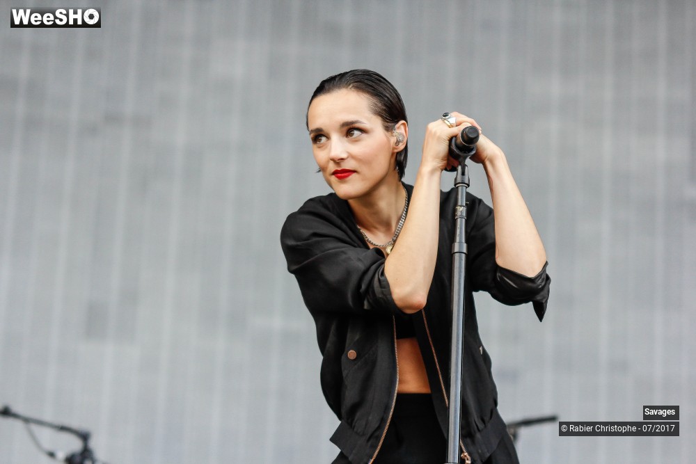 14/44 photos du spectacle Savages