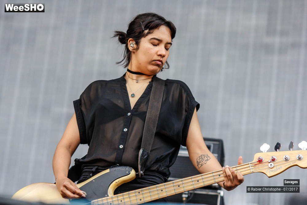 23/44 photos du spectacle Savages