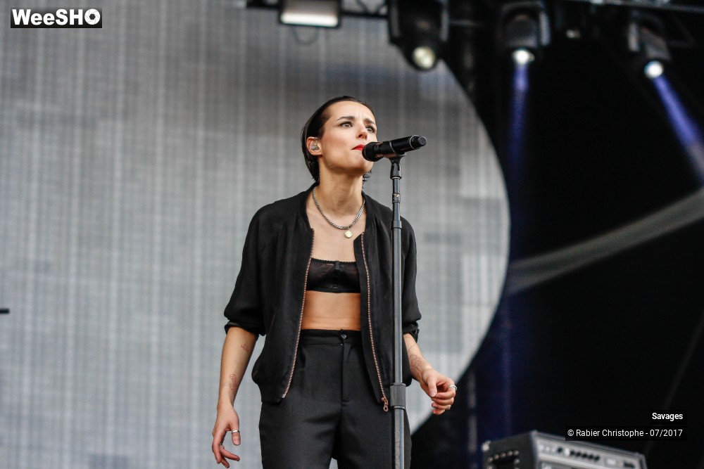 24/44 photos du spectacle Savages