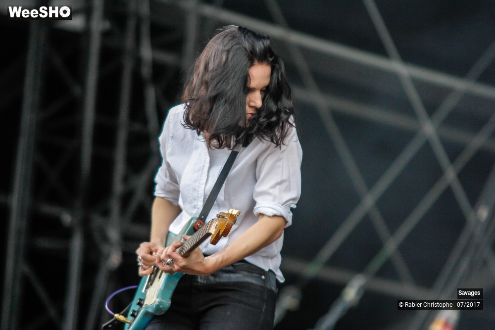 26/44 photos du spectacle Savages